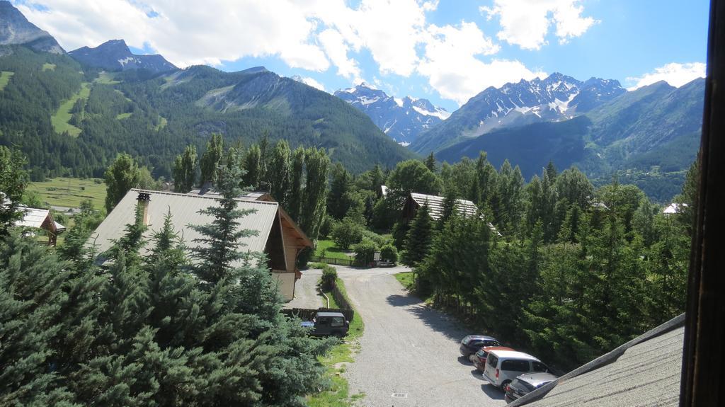 Auberge De Violaine Le Monêtier-les-Bains Екстериор снимка