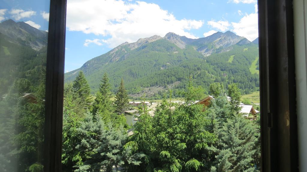 Auberge De Violaine Le Monêtier-les-Bains Екстериор снимка
