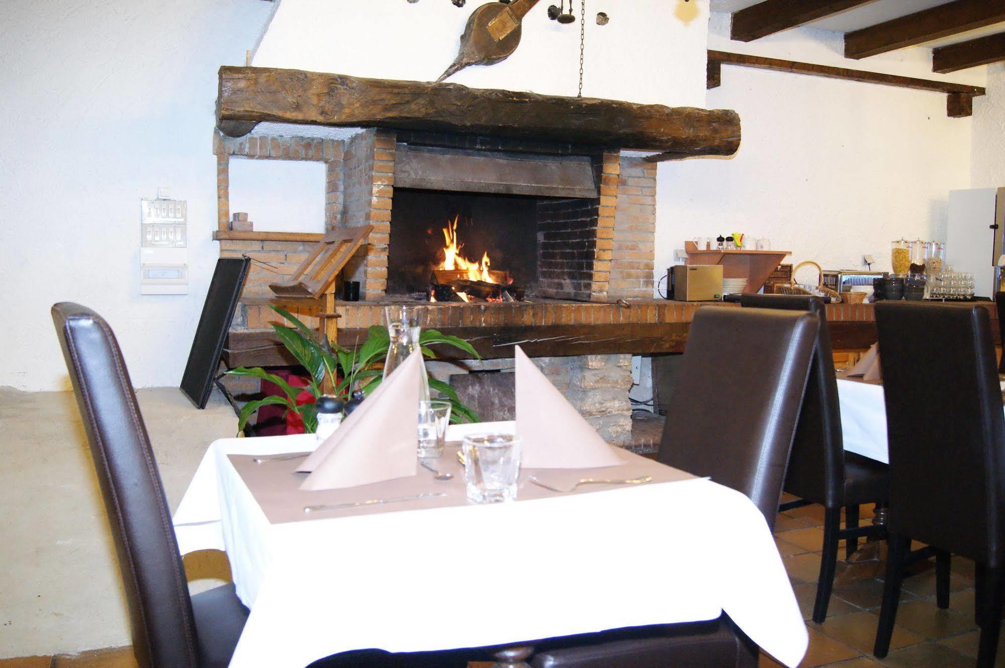 Auberge De Violaine Le Monêtier-les-Bains Екстериор снимка