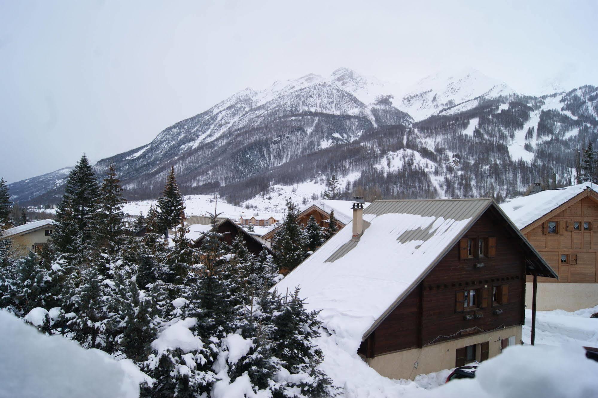 Auberge De Violaine Le Monêtier-les-Bains Екстериор снимка